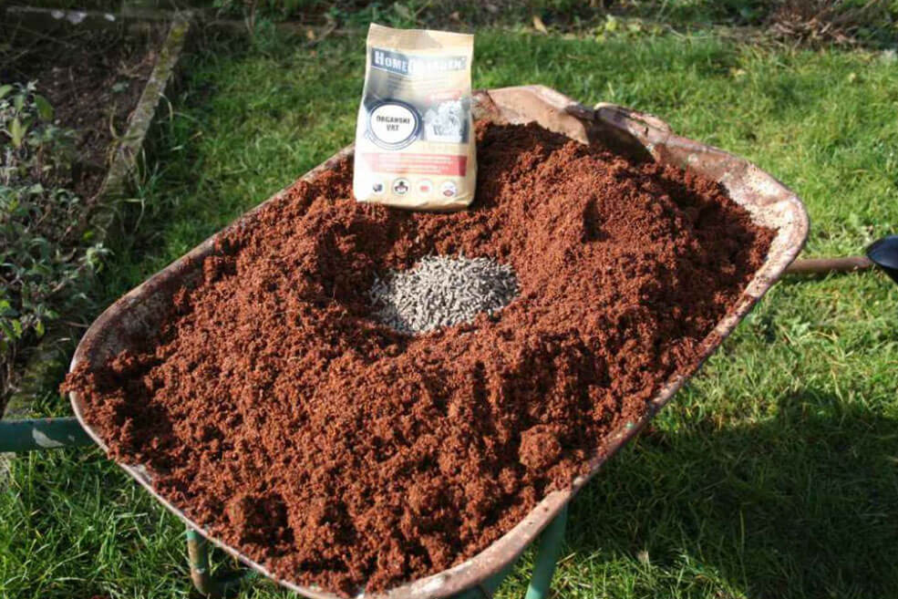 Garten mit Kokosfasern